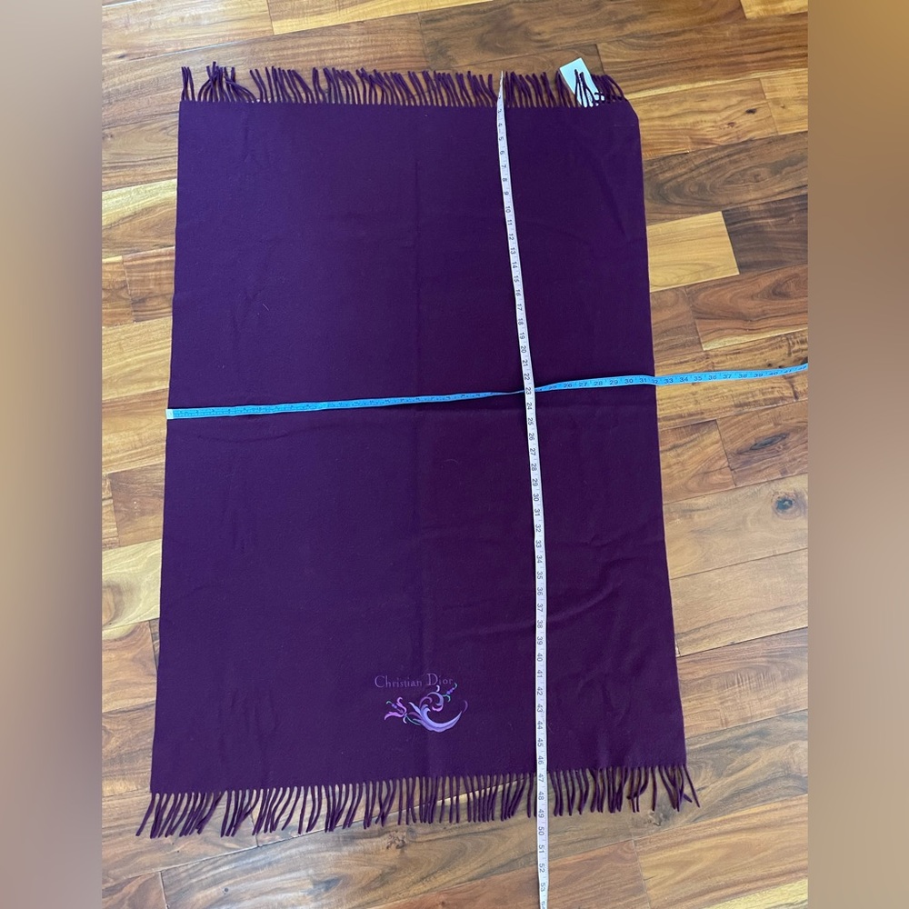 Christian Dior large purple 100% wool scarf fringe fluffy warm logo CD floral - Picture 11 of 13